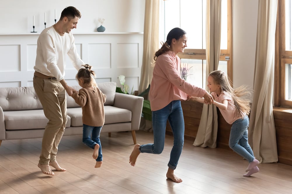 family-dancing-100px
